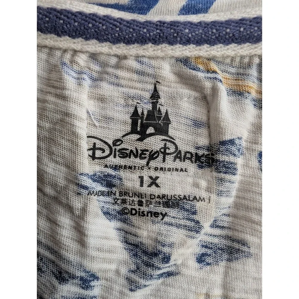 Disney Parks Size 1X Authentic Mickey Varsity Patches‎ Short Sleeve Top